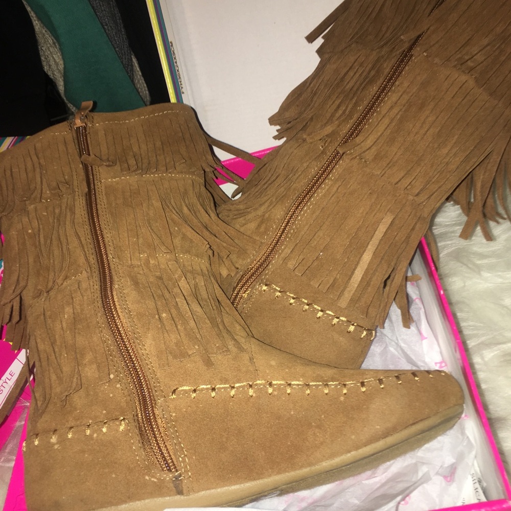 brown fringe boots